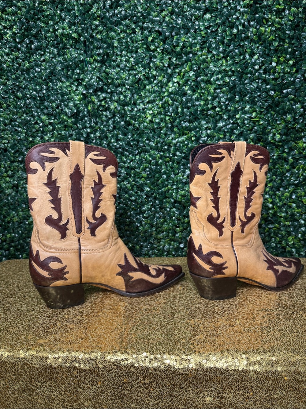 Vintage Women's Two-Tone Tan and Dark Brown Western Cowboy Boots